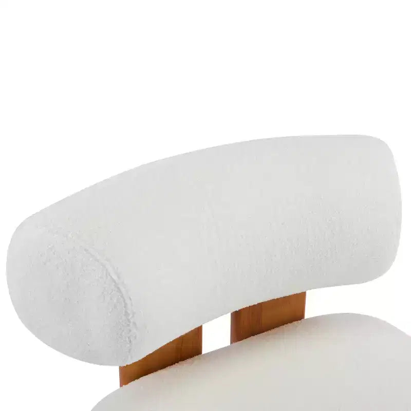 Chaise contemporaine en bouclette et hévéa