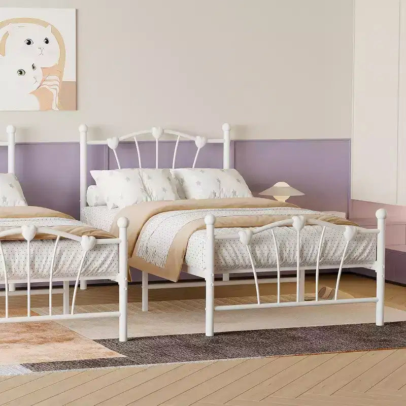 Cadre de lit simple, plateforme en métal de taille simple avec tête de lit en forme de cœur, rangement sous le lit de 11,5 pouces, pas besoin de sommier tapissier, silencieux et facile à assembler