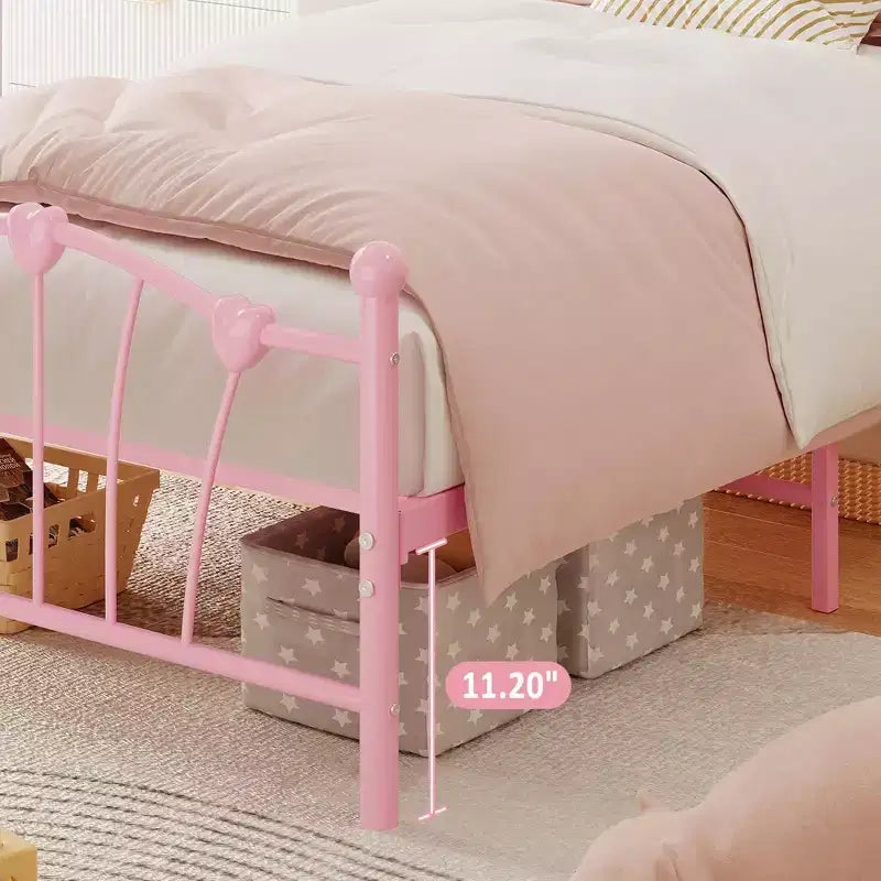 Cadre de lit simple, plateforme en métal de taille simple avec tête de lit en forme de cœur, rangement sous le lit de 11,5 pouces, pas besoin de sommier tapissier, silencieux et facile à assembler
