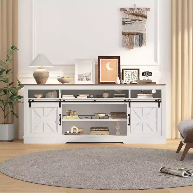Meuble TV de style rustique pour téléviseur de 75 pouces, meuble de divertissement avec rangement semi-ouvert et portes de grange, console TV avec étagère réglable