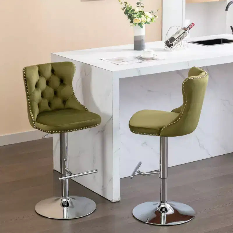Tabourets de bar pivotants en velours hauteur comptoir, lot de 2, tabourets de bar pivotants à 360° avec dossier capitonné et cadre argenté mat