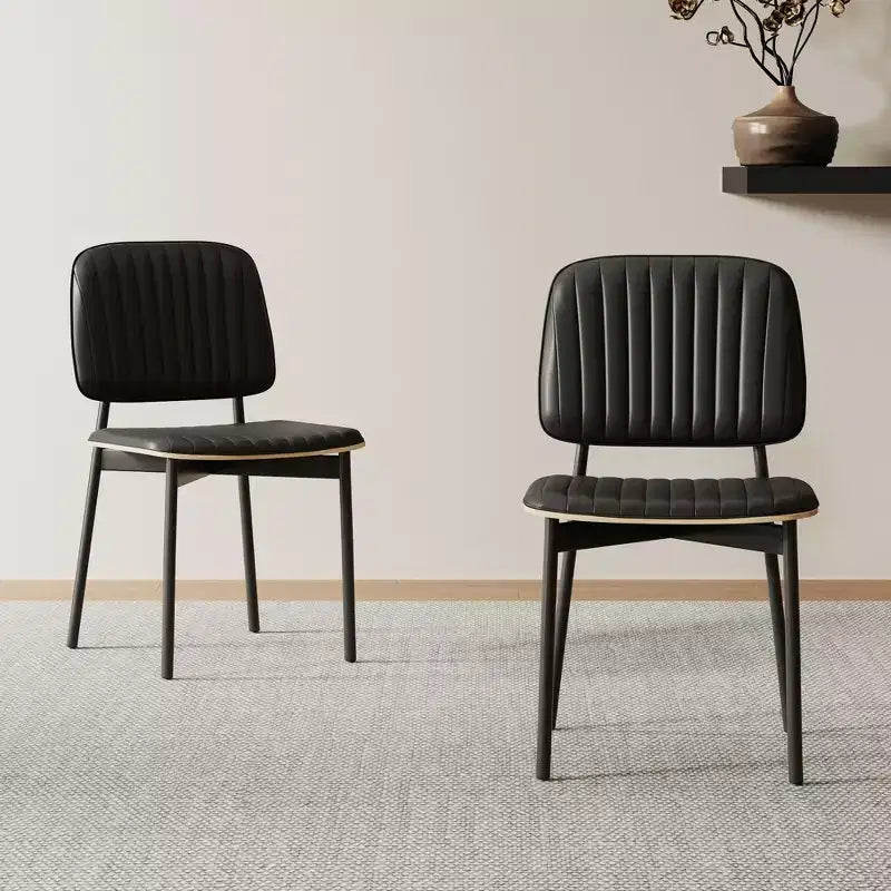 Chaise de salle à manger moderne du milieu du siècle, dossier et assise en cuir rembourrés, chaise d'appoint élégante pour cuisine salle à manger salon, noir